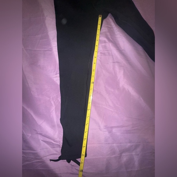 Nike dri fit open ankle bow pants. Size Medium. (Fits more like small) EUC - Picture 4 of 11